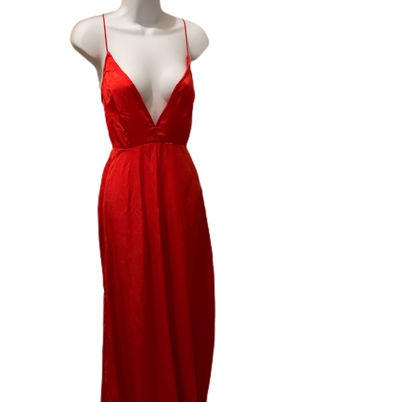 red dress plt